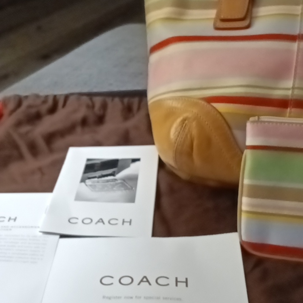Coach bucket multi color purse with matching wtistlet - Picture 3 of 4